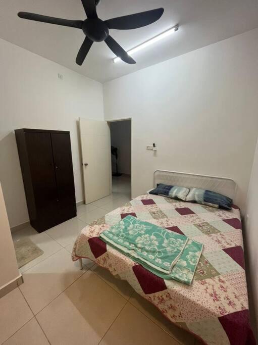 Hadeerna Homestay - Double Storey Terrace Chemor Exterior foto